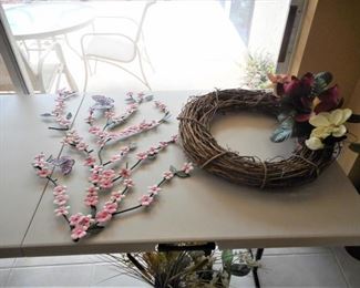 Lot of 2 decorative wall hangings - butterflies and floral wreath
https://ctbids.com/#!/description/share/209106