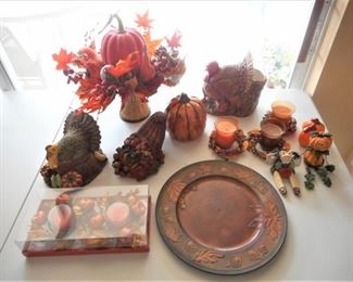 Lot of 17 pc Fall & Thanksgiving items https://ctbids.com/#!/description/share/209216