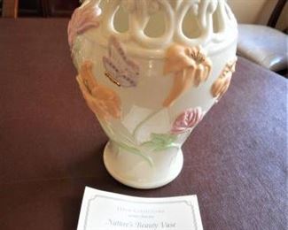 Lenox Nature's Beauty vase - 9" tall https://ctbids.com/#!/description/share/209330