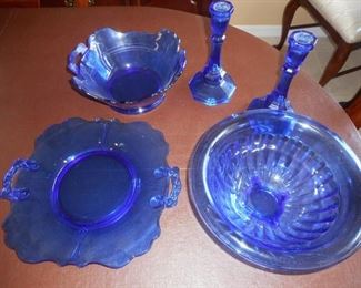 Lot of 5 pc blue glass items - platter, bowls, candlesticks https://ctbids.com/#!/description/share/209349