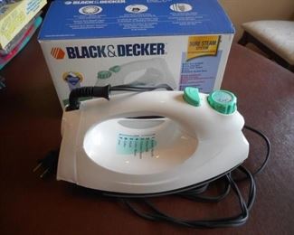 Black & Decker steam iron in box https://ctbids.com/#!/description/share/209360