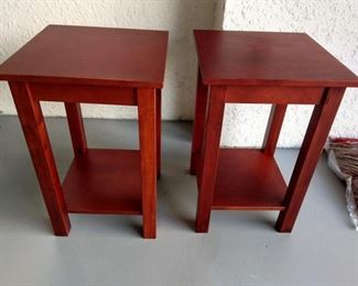 Pair of wooden tables - 22" tall https://ctbids.com/#!/description/share/210024