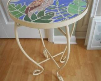 Table with mosaic flamingo top, 23" https://ctbids.com/#!/description/share/210633