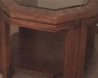 Set of end tables excellent condition