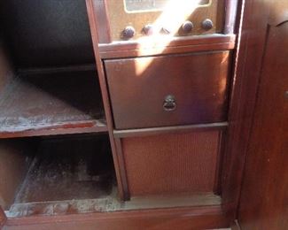inside of radio