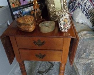 drop leaf table