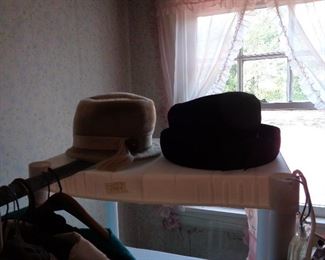 vintage hats & purses
