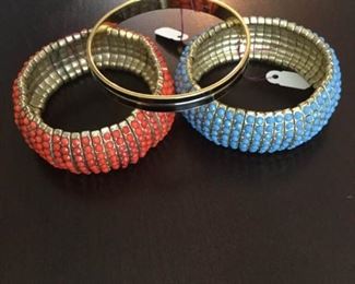 3 Bracelets  https://ctbids.com/#!/description/share/207461