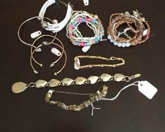 Lot of 9 Bracelets https://ctbids.com/#!/description/share/207463