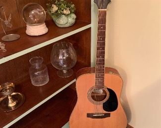 Guitar, Knick-knacks