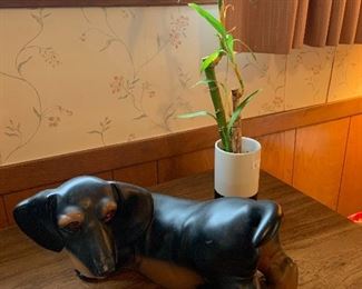 Universal Statuary figurine # 205
Dachshund