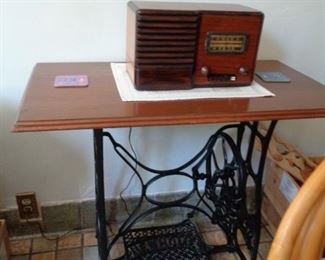 Antique Working Radio