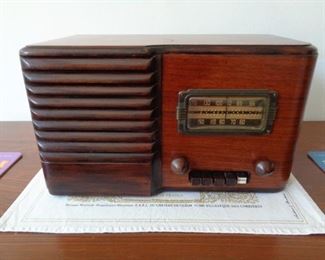 Antique Radio in working condition