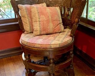 Antique barrel style swivel chair