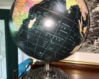 metal bottom globe