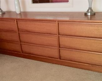 9 drawer dresser