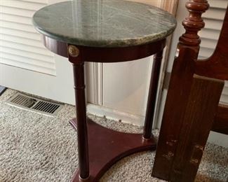 #25		green round marble top end table 18x24	 $30.00 

