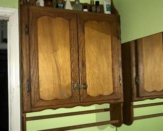 Wall cabinets 