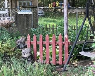 Small garden picket fencing 