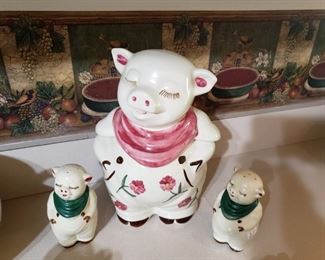 Shawnee Pottery