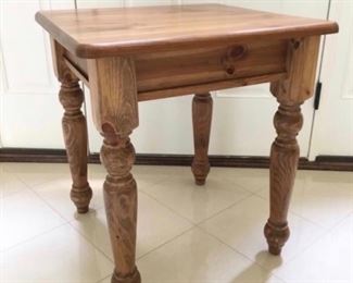 Beautiful brand new pottery barn table paid $349 asking $95 .. never used 