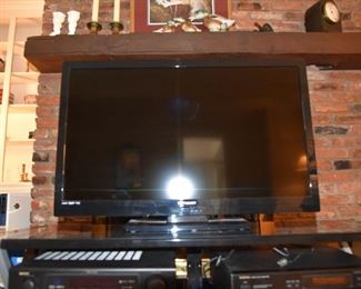 EMERSON 42" TV and Media Stand