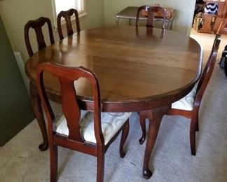 #1 Glory Ocenic Dining table with 5 chairs and2 leaves 54-74x54x28 $220.00