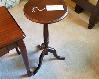 #8 round pedistal table w 3 legs 12x27 $30.00