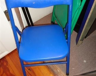 CHILD'S FOLD UP CHAIR