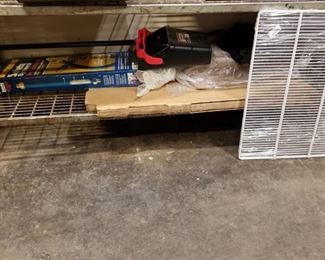 2 Dust Pans, Gas Connection Kit, Metal White Shelf and Pizza Boxes