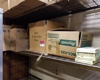 XL Gloves, Foil Containers, Cup Lids, 14in Pizza Circles