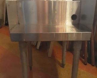 Krowne Underbar Blender Station, Solid flat top