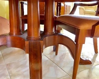 Dining Table detail