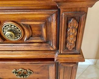 Dresser detail
