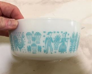 Vintage Pyrex Amish Butterprint Turquoise Mixing Bowl