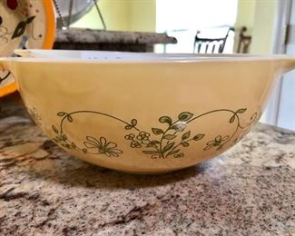 Vintage Pyrex Shenandoah Ivy - 2 Pieces