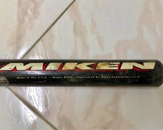 Miken Velocit-E Ultra II Bat