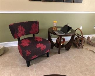 SIDE CHAIR & SIDE TABLE 