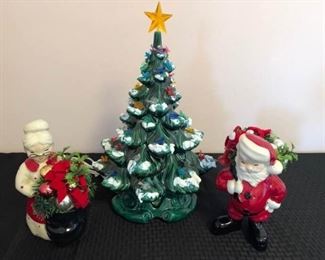 Vintage Ceramic Christmas Tree & More https://ctbids.com/#!/description/share/208389