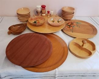 Vintage Wood Pieces https://ctbids.com/#!/description/share/209791