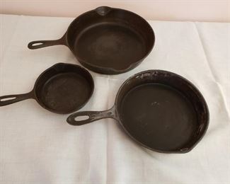 Cast Iron Pans https://ctbids.com/#!/description/share/210637