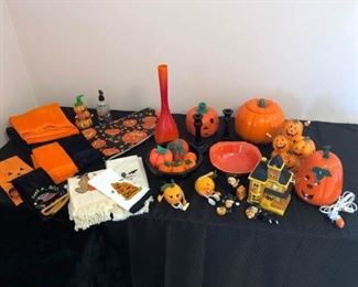 Halloween Decorations https://ctbids.com/#!/description/share/212075