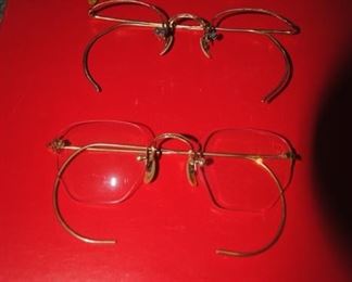 Wire rim glasses