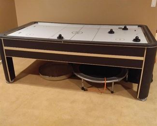 Harvard table hockey game
