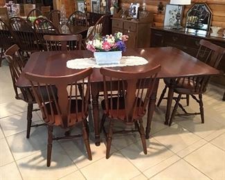 Nice cherry drop leaf table