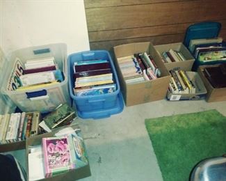 Books, dvd's, albums, yearbooks