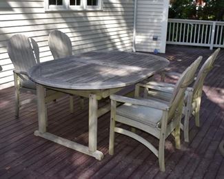 Kingsley Bate teak table with 4 chairs