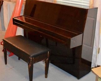 Atlas upright piano