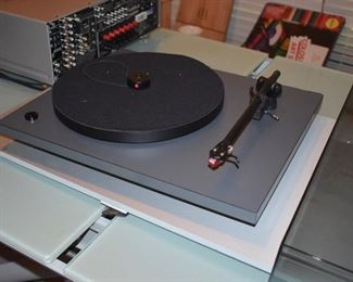 NAD turntable