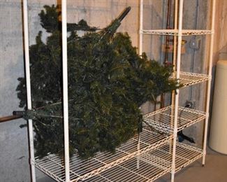Wire shelving